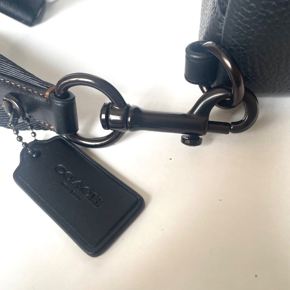 Coach Gotham Sling Pack 13 Black Pebbled Leather CR849 Bag - Picture 11 of 14